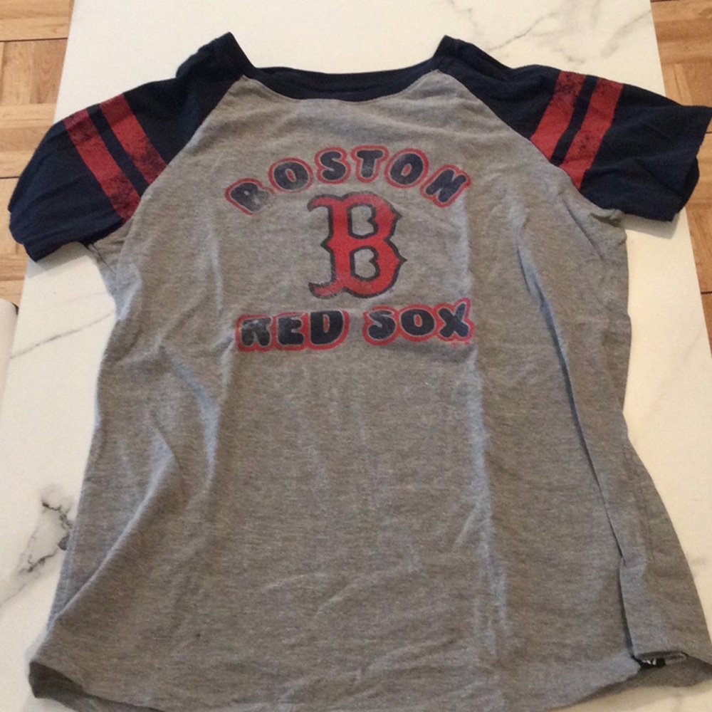Boston Red Sox Grey tee Shirt, small